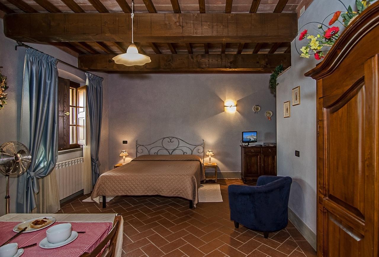 Agriturismo Valliferone Crespina ภายนอก รูปภาพ